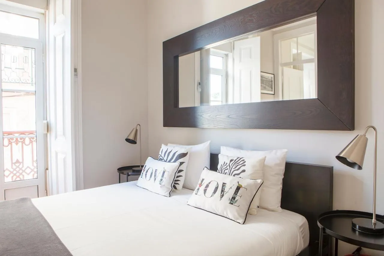 Alfama Graca District Typical & Bright , 3 Bedroom Apartment With Ac 1St Floor Lisbon